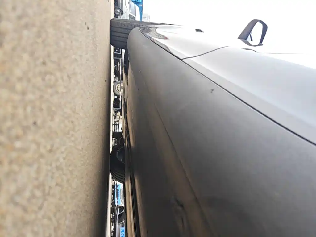 Tesla Model Y — миниатюра 22