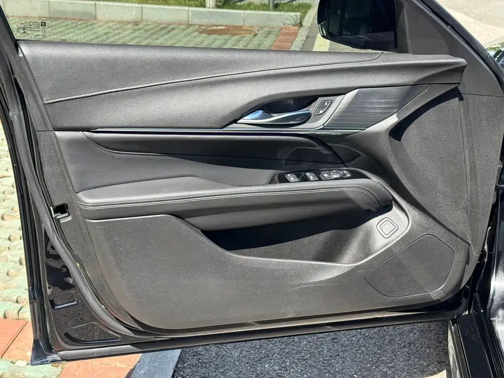 Cadillac CT4 2021 28T
