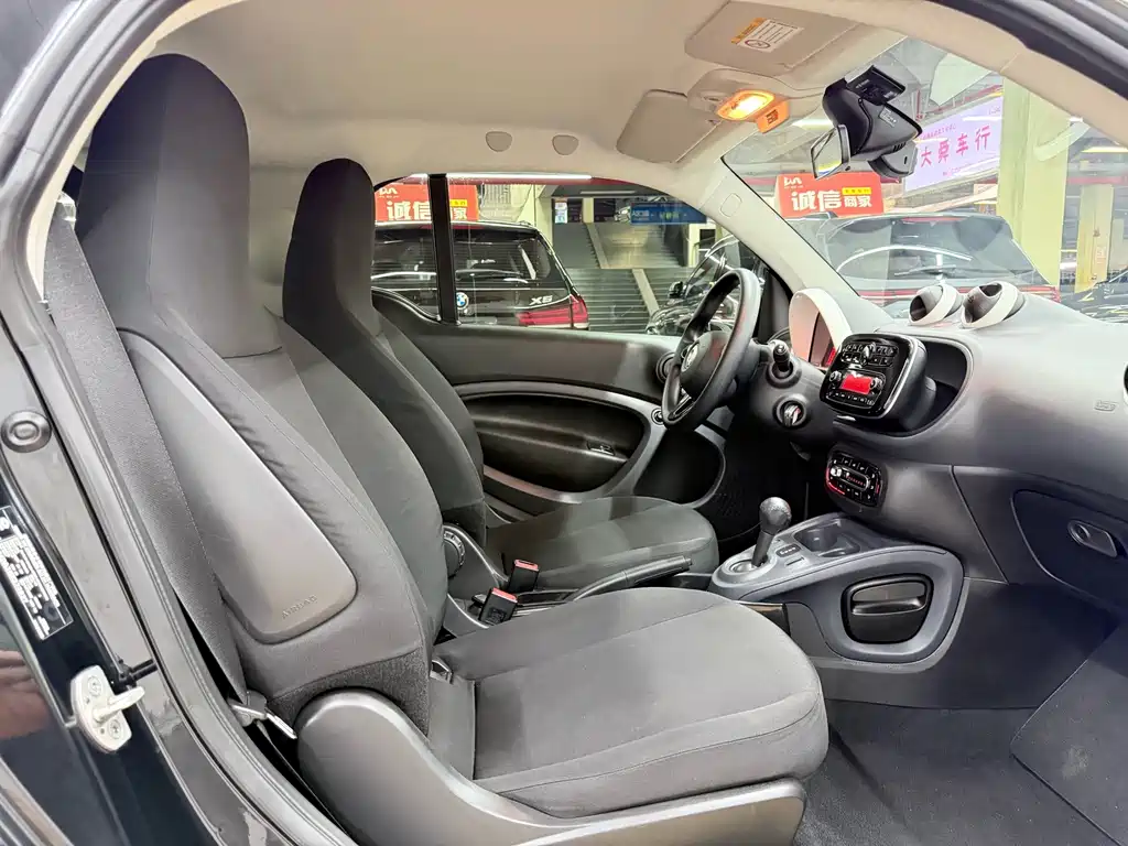smart Smart Fortwo — миниатюра 25