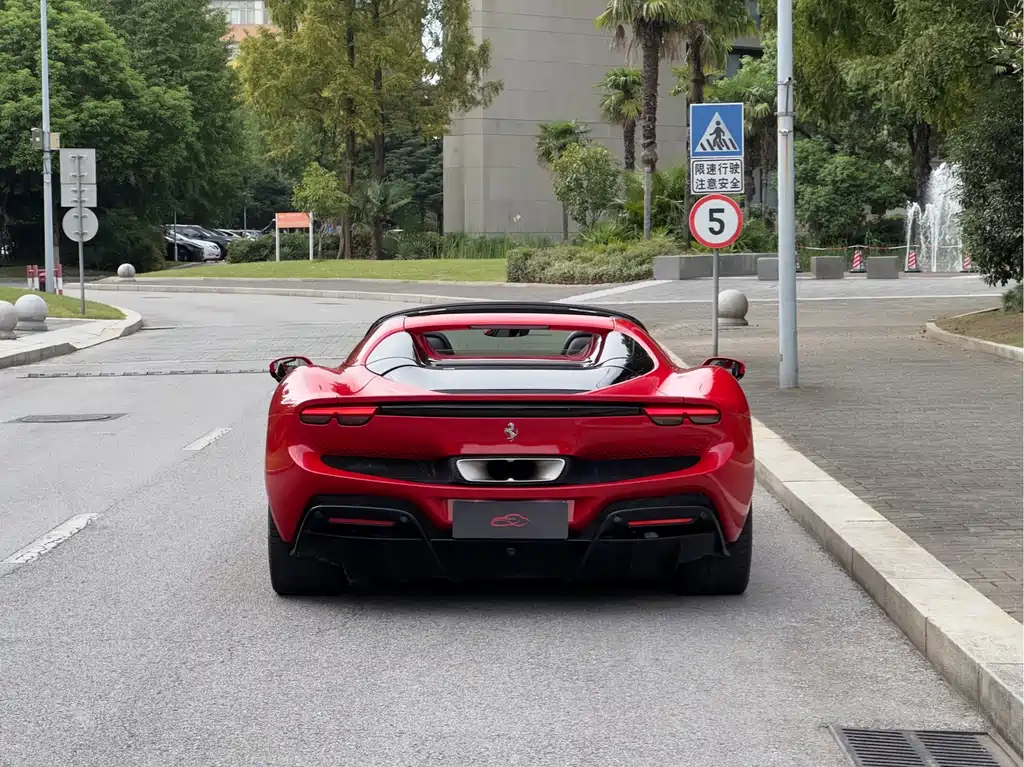 Ferrari 296 — миниатюра 4
