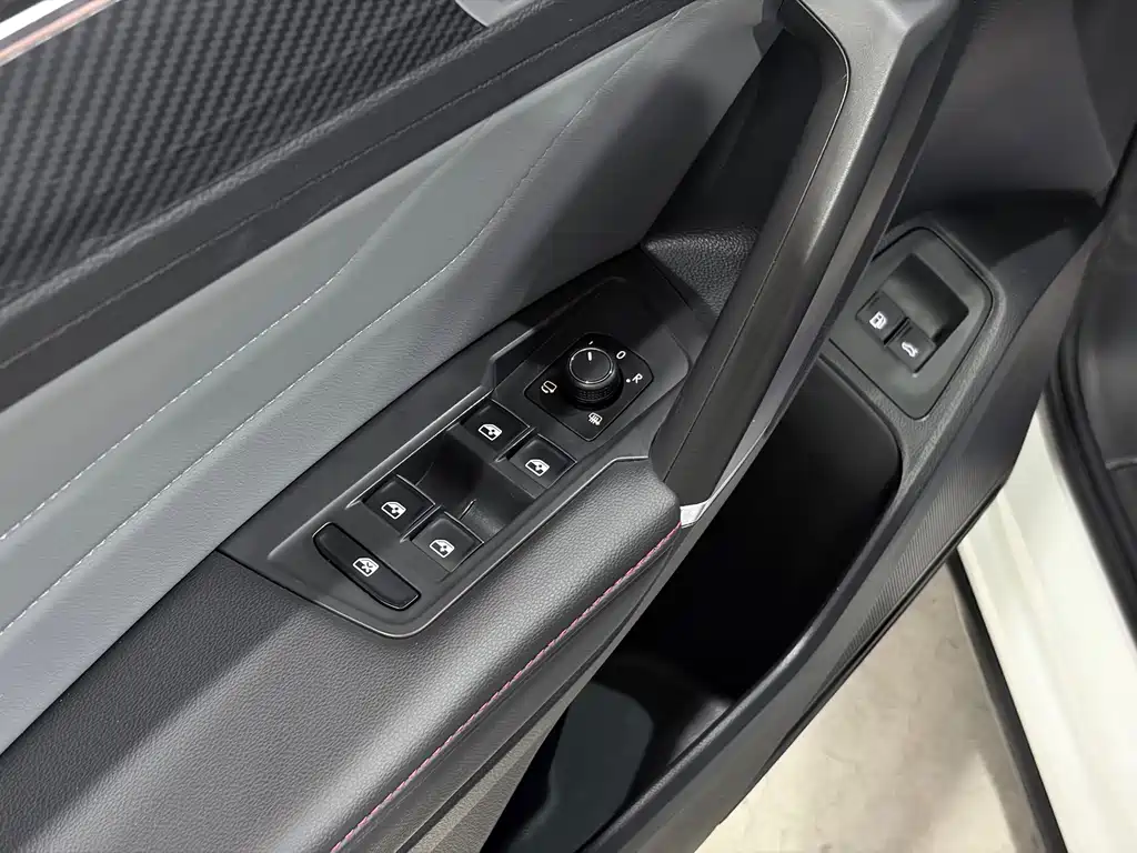 Volkswagen Tiguan L PHEV 430PHEV 插电混动旗舰版, фото 13