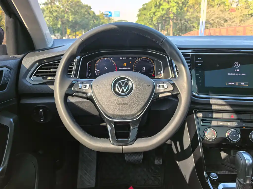 VOLKSWAGEN T ROC EXPLORING SONGS