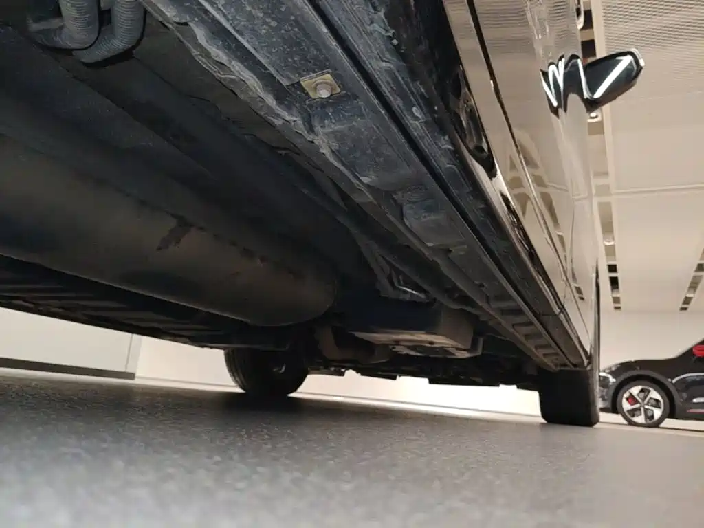 Toyota Alphard — миниатюра 4