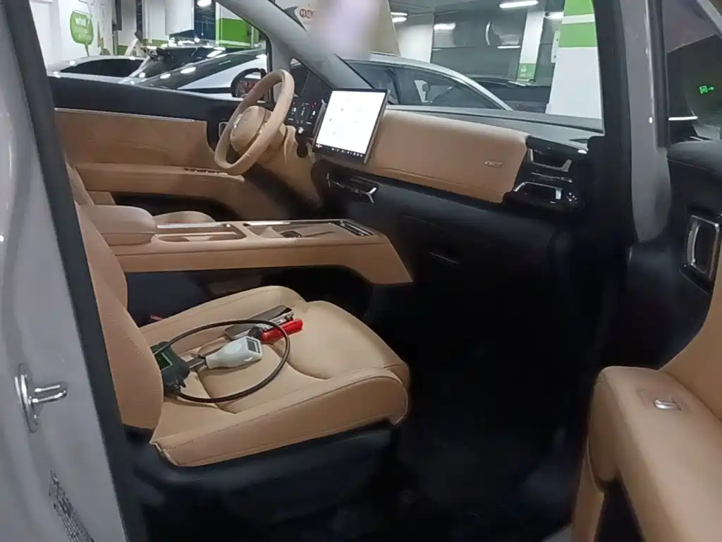 Wuling Xingguang 730 New Energy — миниатюра 25