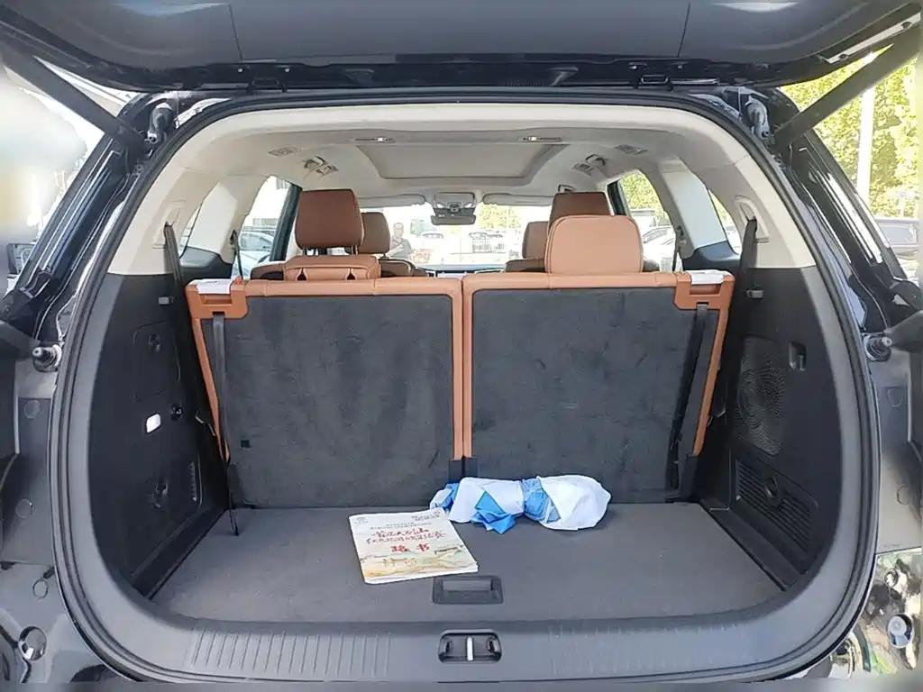 Hongqi Hongqi HS7 PHEV — миниатюра 24