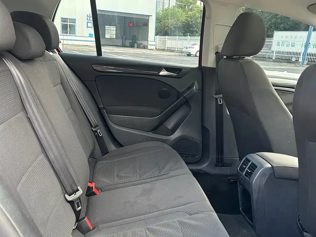 Volkswagen Golf — миниатюра 15