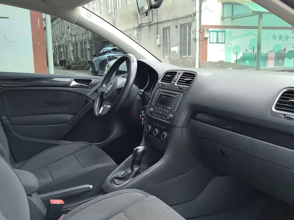Volkswagen Golf — миниатюра 9