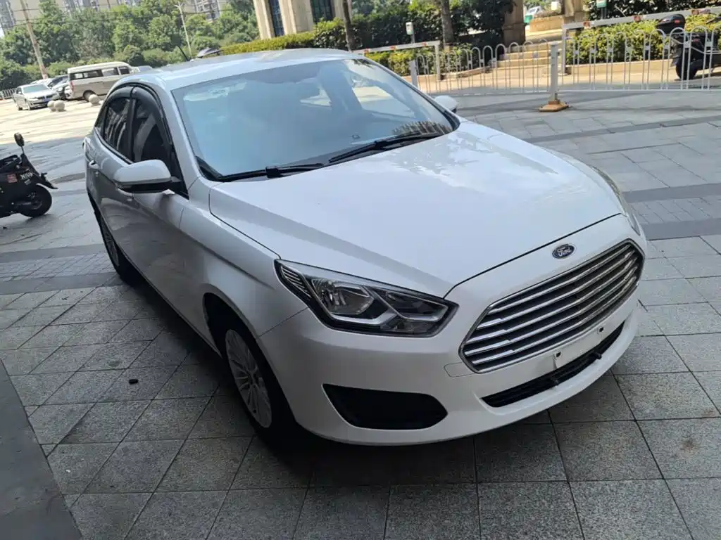 Ford Escort — миниатюра 4