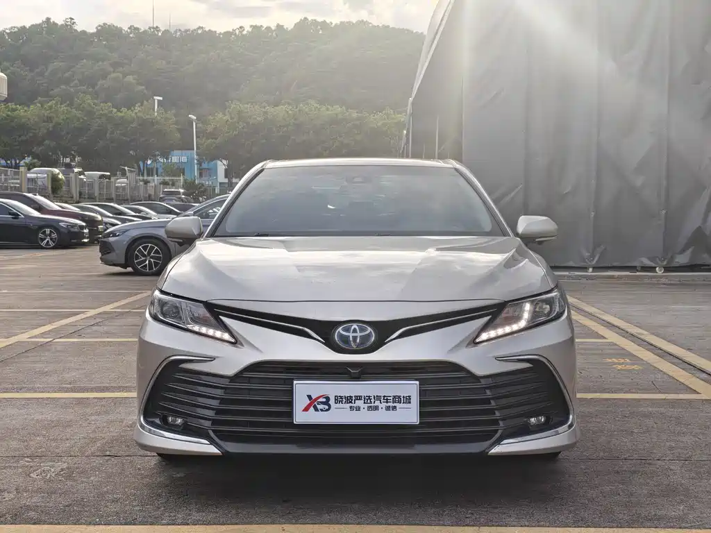 Toyota Camry — миниатюра 2