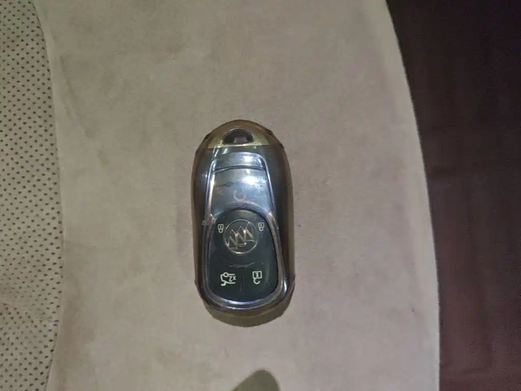 Buick LaCrosse — миниатюра 11