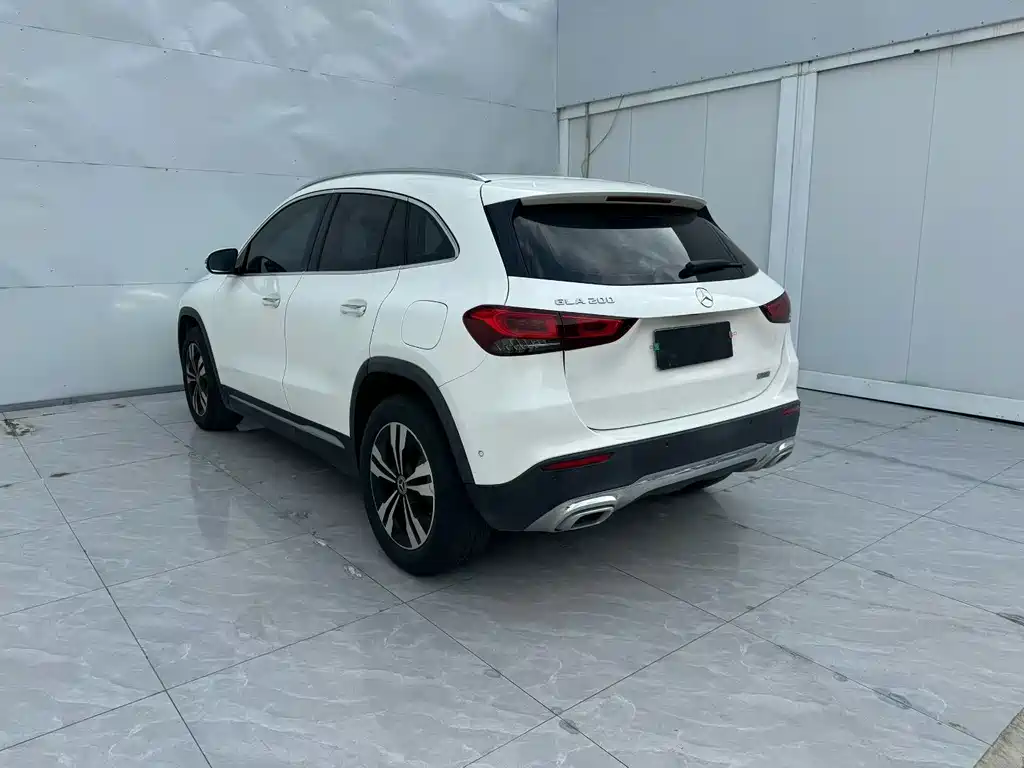 Mercedes-Benz GLA — миниатюра 9