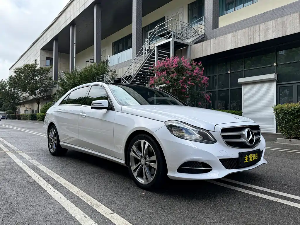 Mercedes-Benz E-Class — миниатюра 3