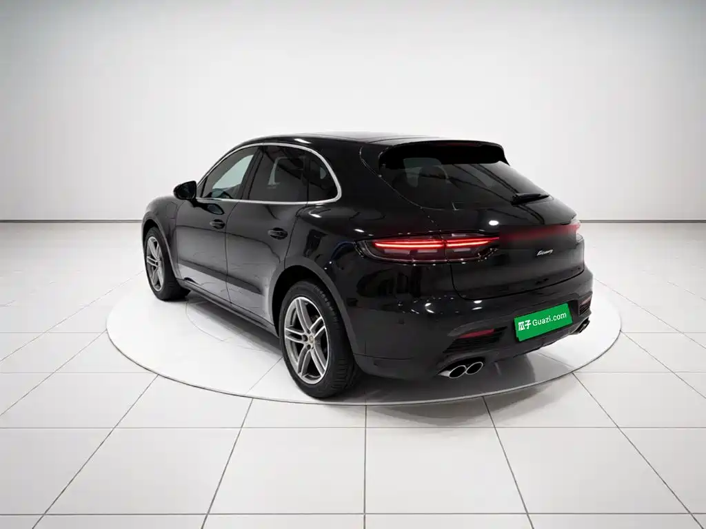 Porsche Macan — миниатюра 4
