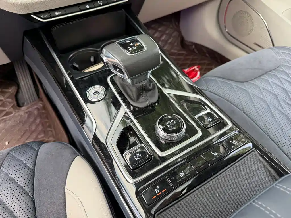Hongqi Hongqi HS5 — миниатюра 9