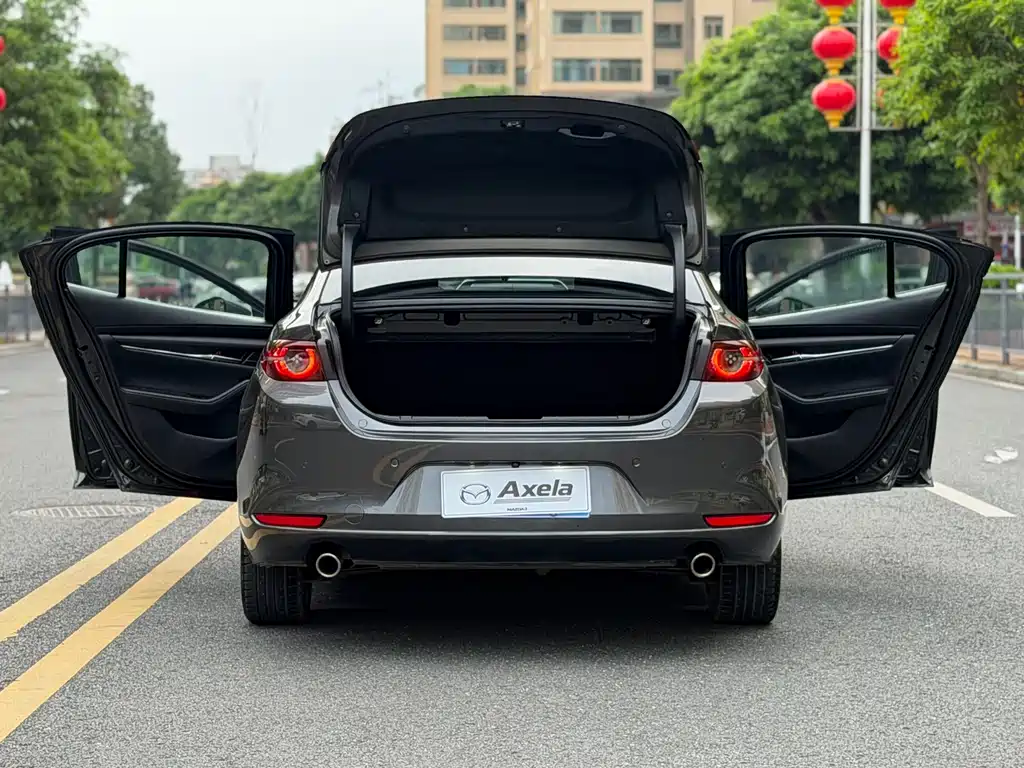 Mazda 3 Axela — миниатюра 16