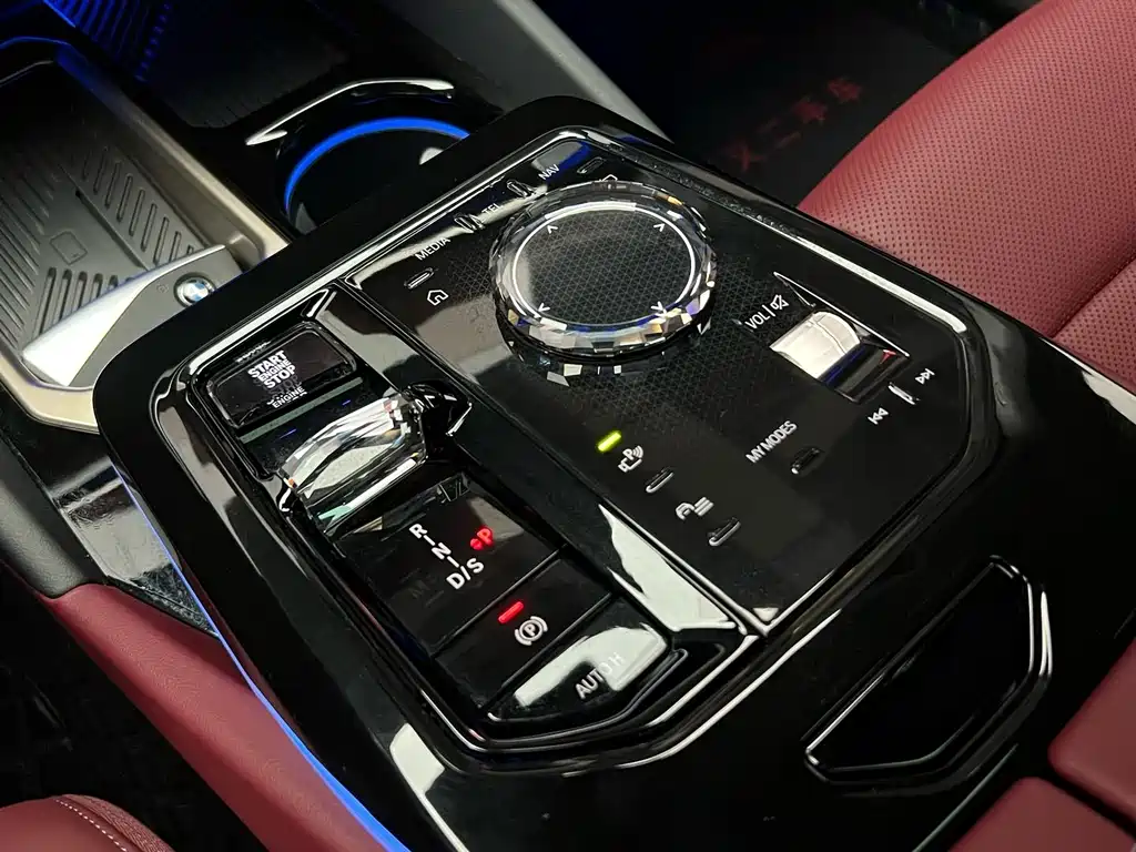 BMW 5 Series — миниатюра 14