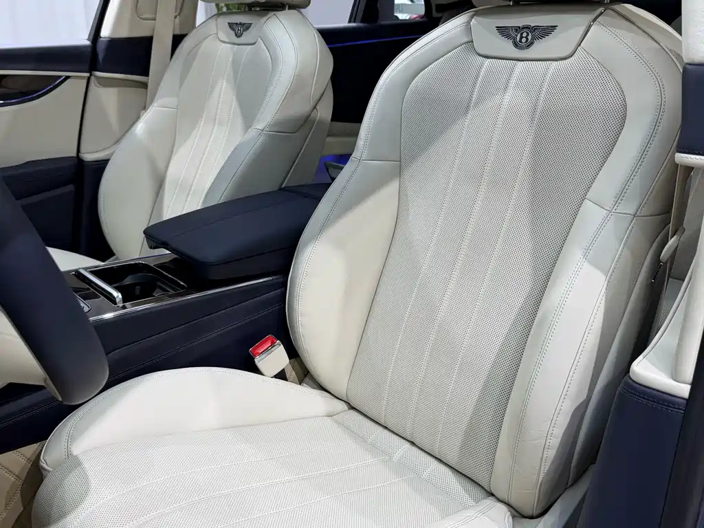 Bentley Flying Spur PHEV — миниатюра 11