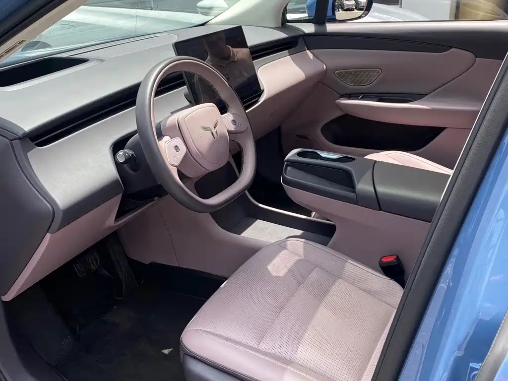 Hongqi Красный флаг Skyman 06 — миниатюра 9