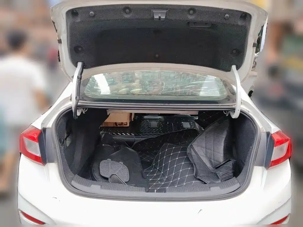 Chevrolet Cruze — миниатюра 20