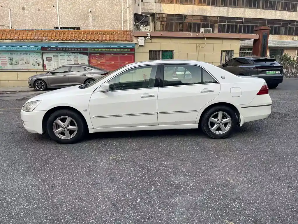 Honda Accord — миниатюра 8
