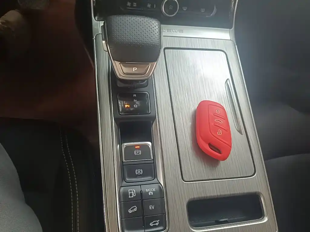 Roewe RX5 New Energy — миниатюра 14