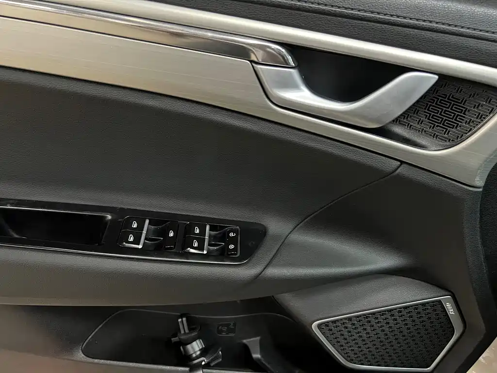 Geely Emgrand GL — миниатюра 13