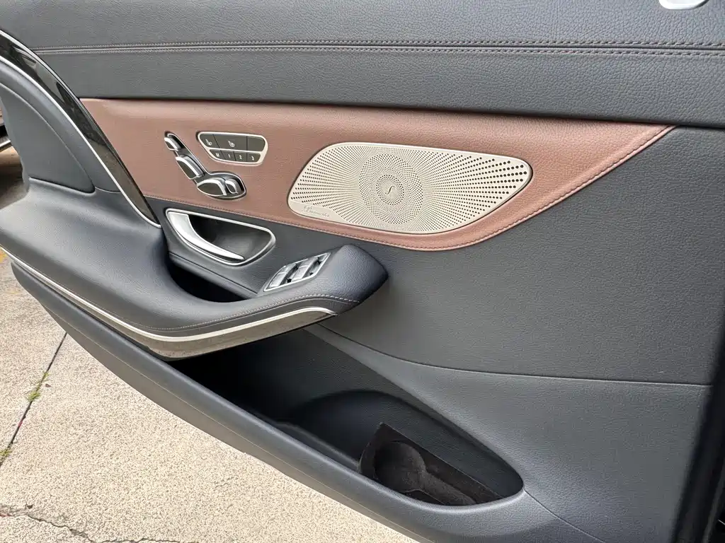 Mercedes-Benz S-Class — миниатюра 9