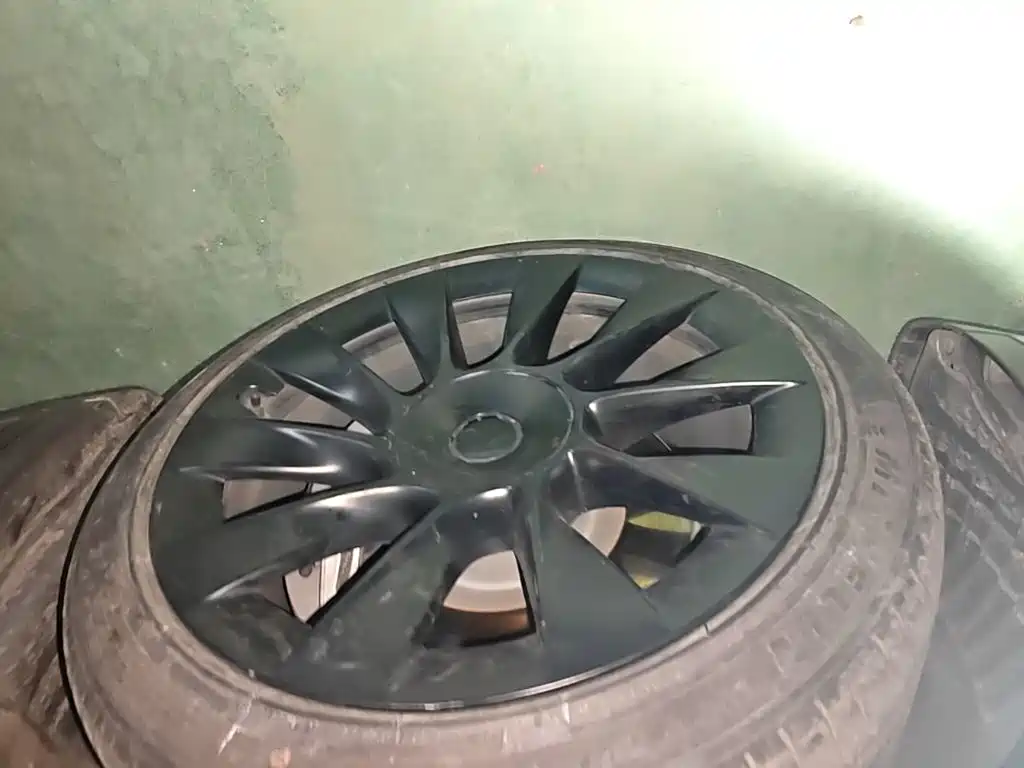 Tesla Model Y — миниатюра 23