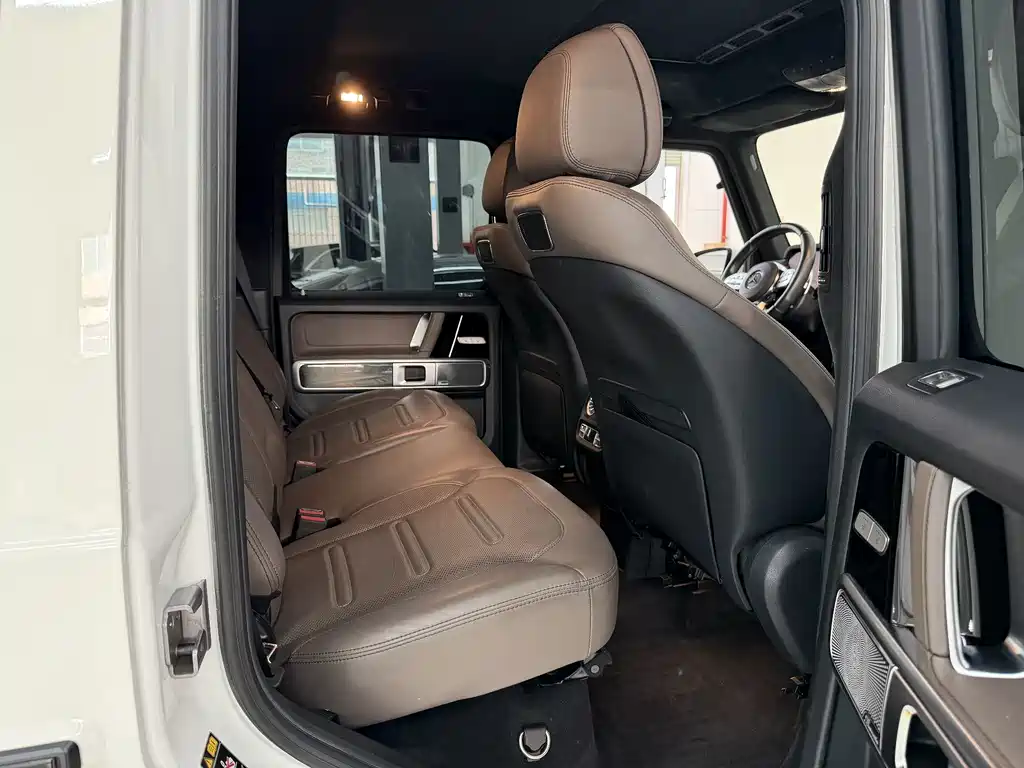 Mercedes-Benz G-Class — миниатюра 12