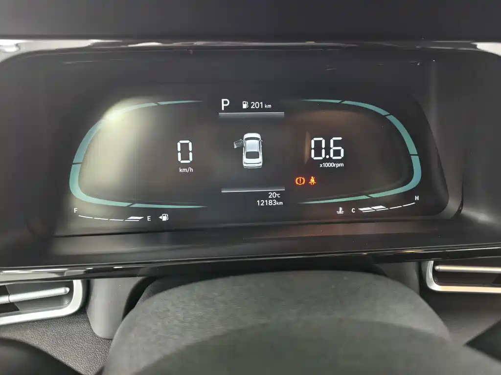 Hyundai Elantra — миниатюра 10