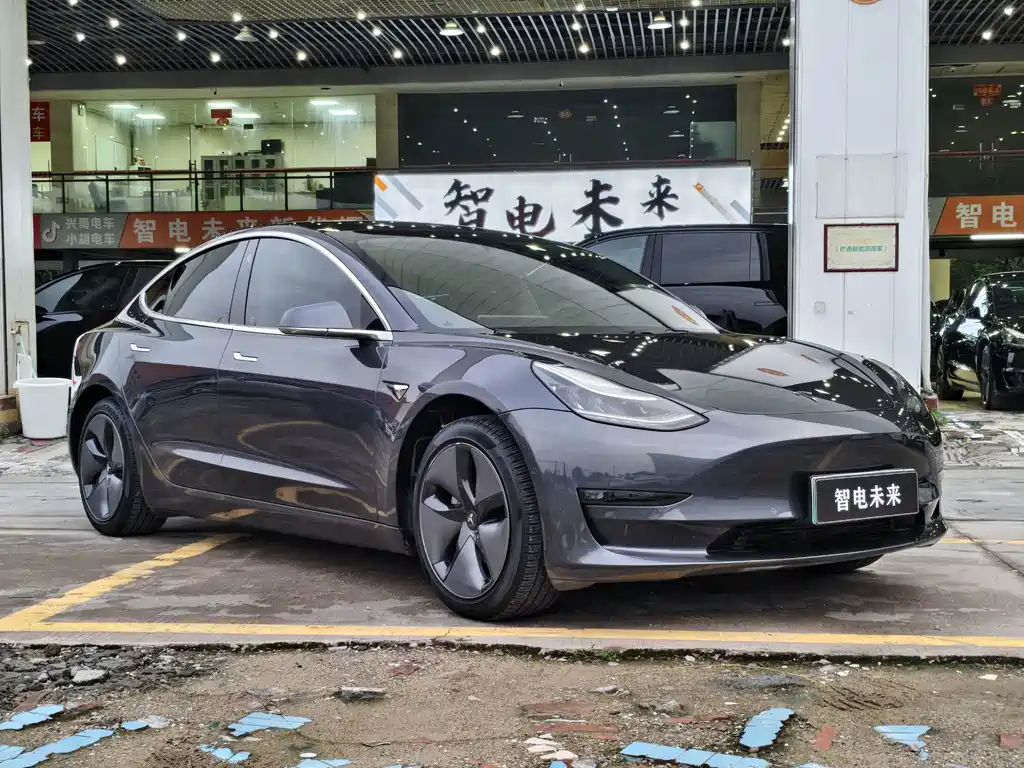 Tesla Model 3 — миниатюра 11