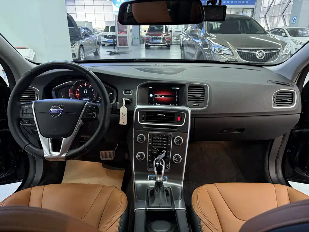 VOLVO S60 PLUG IN HYBRID