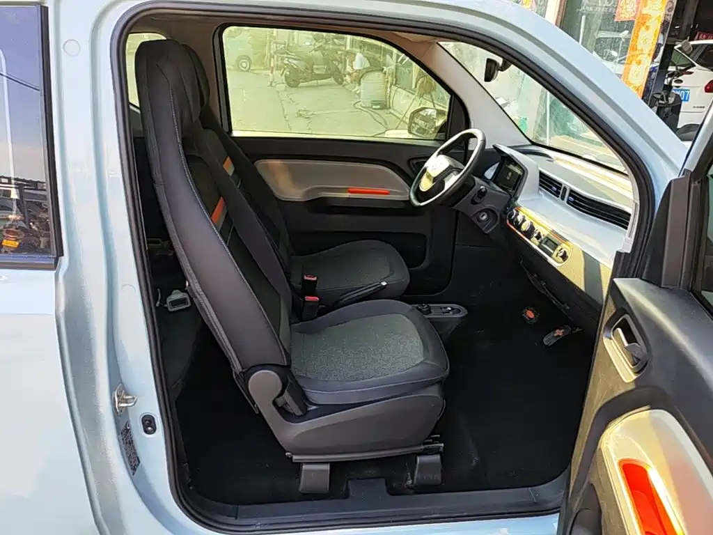 Wuling MINIEV — миниатюра 25