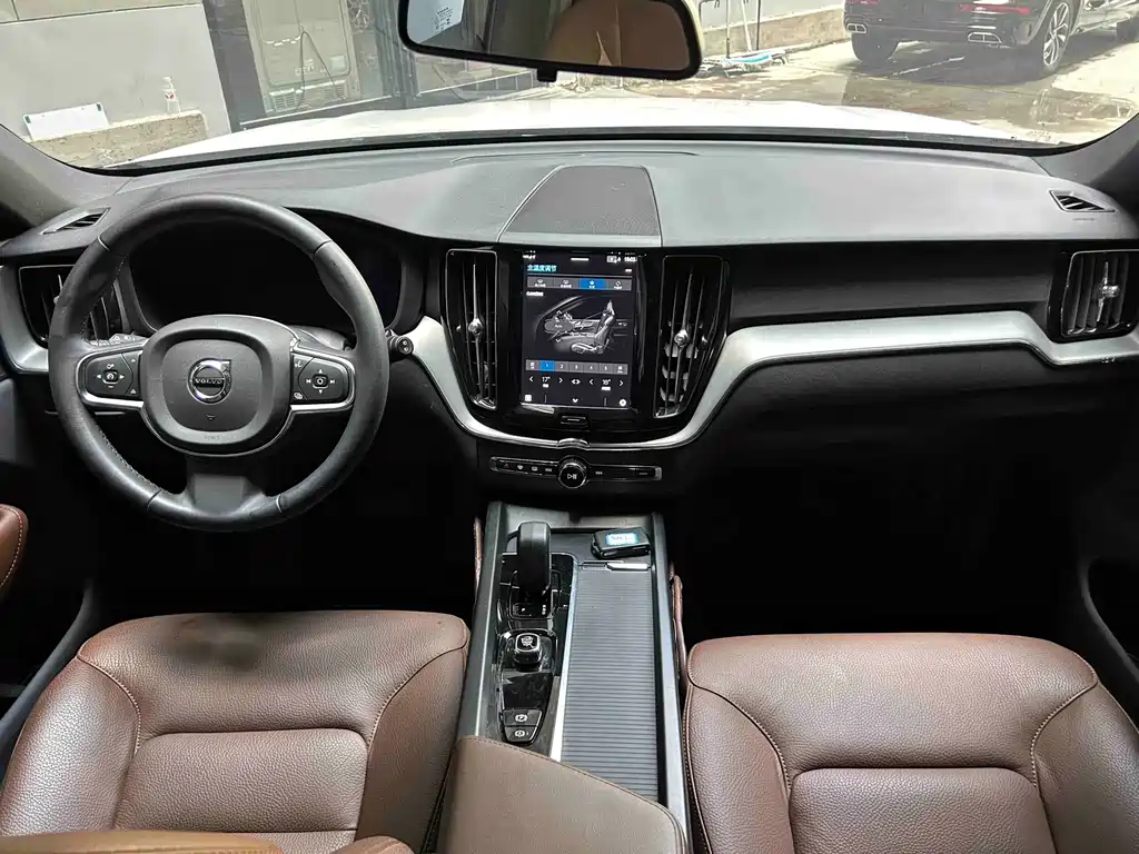 Volvo XC60 — миниатюра 6