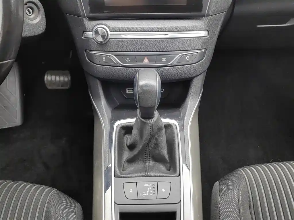 Peugeot 408 — миниатюра 13