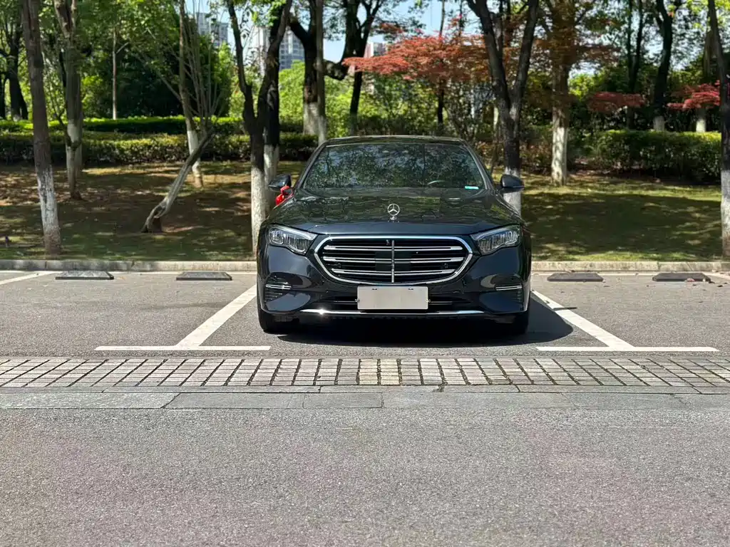 Mercedes-Benz E-Class 2024