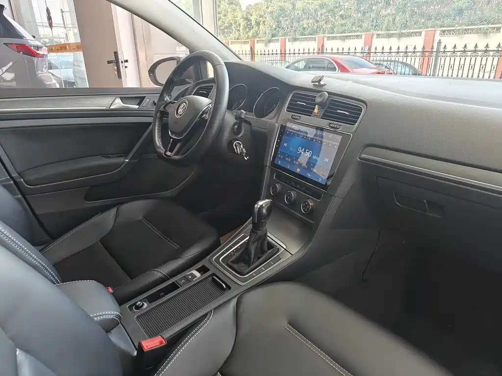 Volkswagen Golf — миниатюра 14