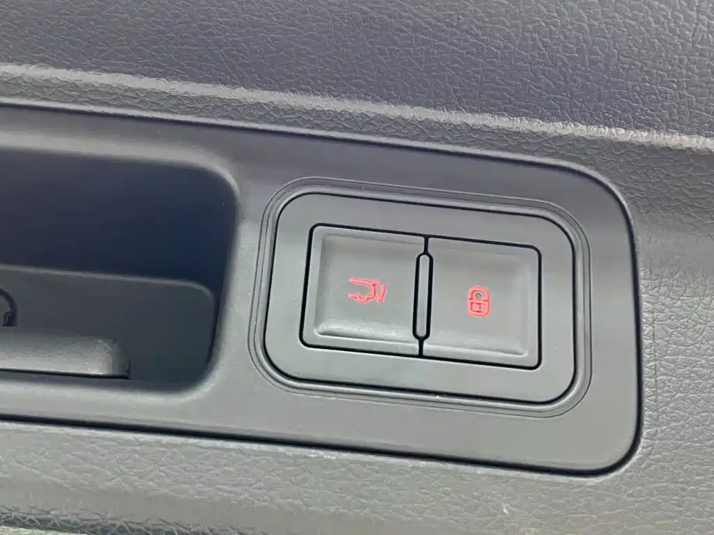 BYD PLUS New Energy — миниатюра 11