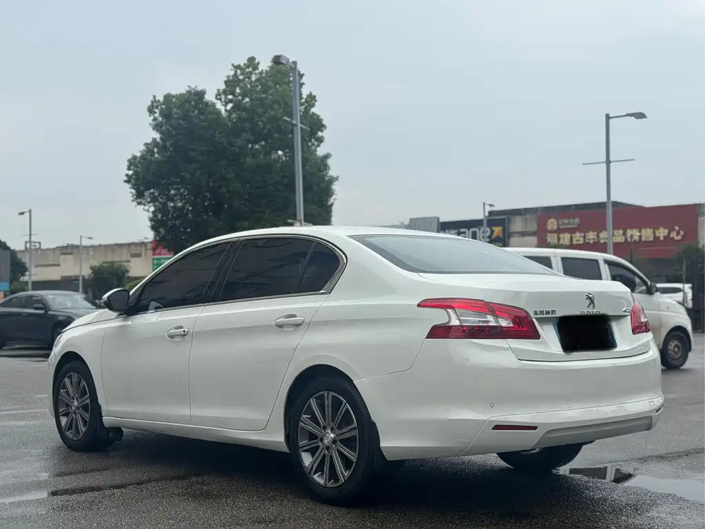 Peugeot 408 — миниатюра 7