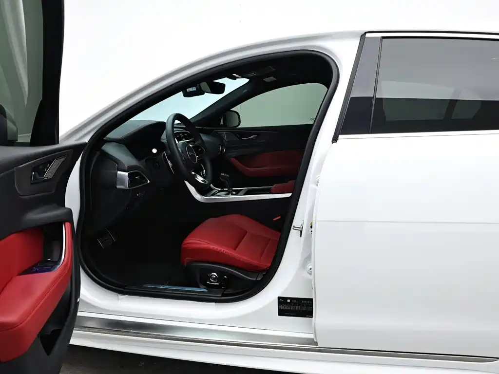 Jaguar XEL — миниатюра 10