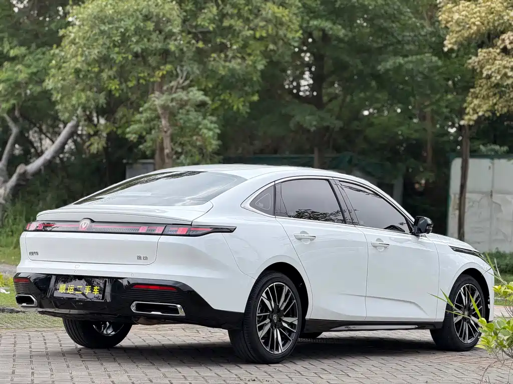 Changan Eado — миниатюра 10