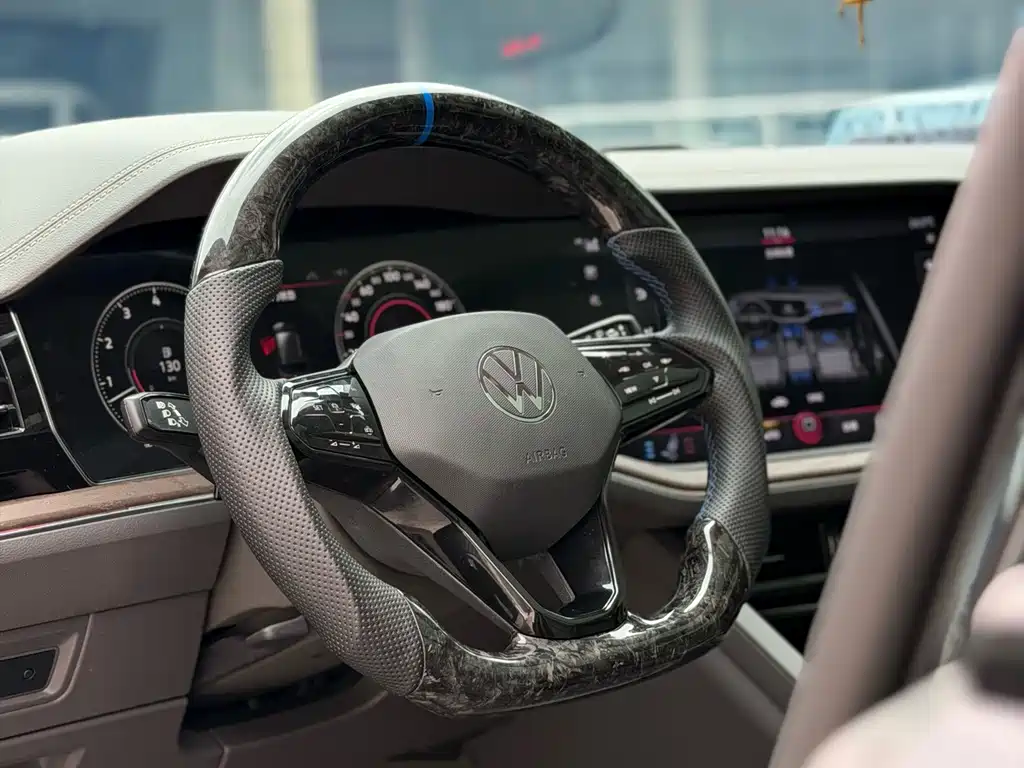 Volkswagen Touareg 2023 3.0TSI Sport