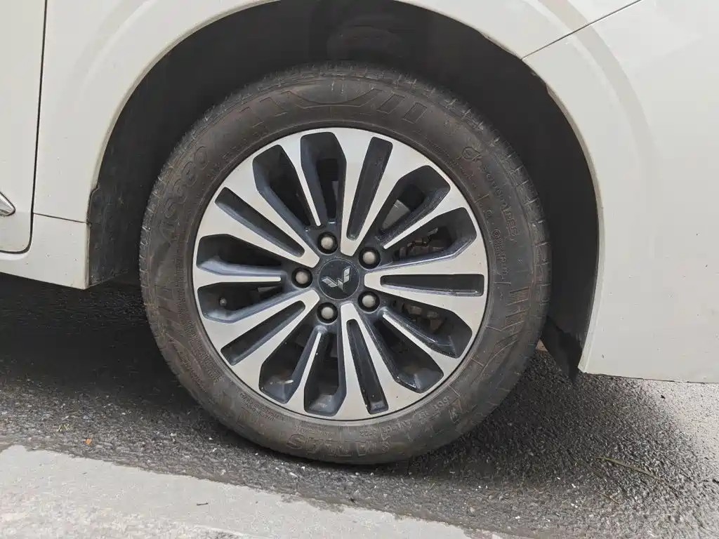 Wuling Jiachen — миниатюра 24
