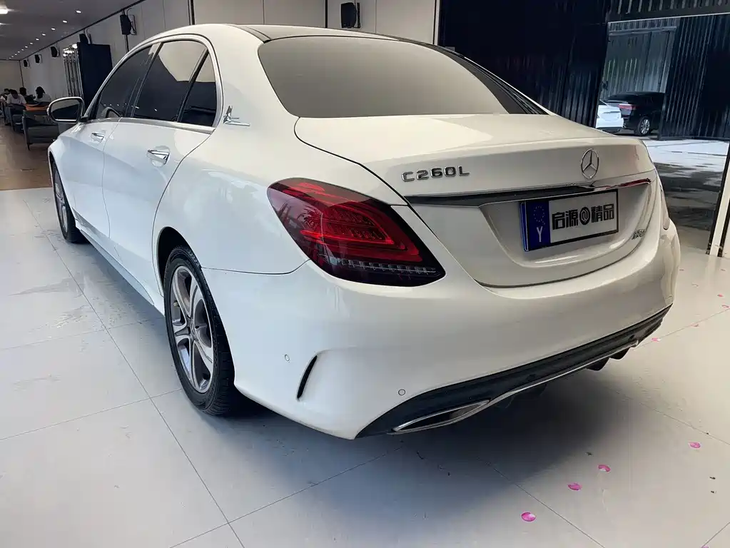 Mercedes-Benz C-Class — миниатюра 20