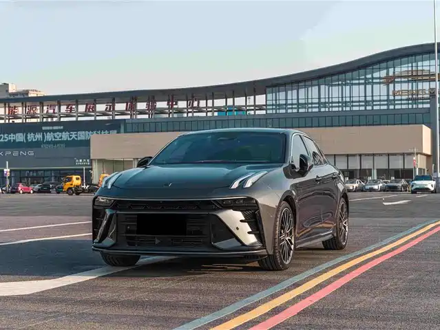 2025 Lynk & Co 03