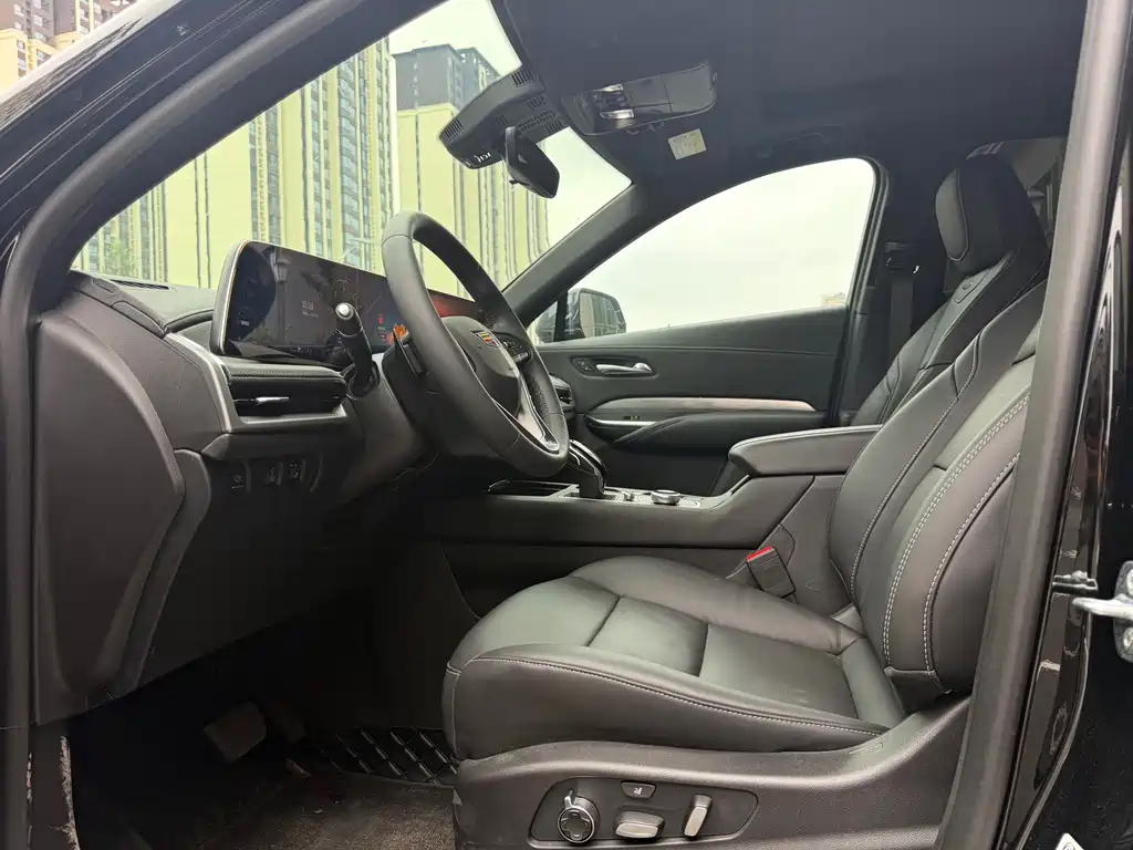 Cadillac XT4 — миниатюра 4