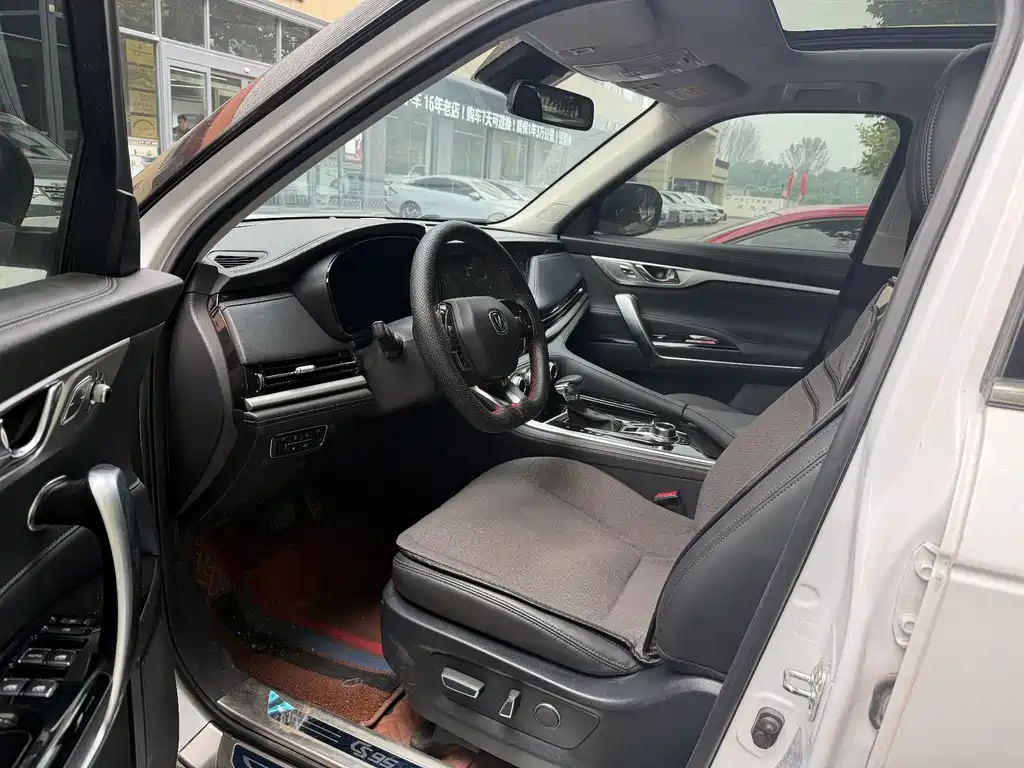 Changan CS95 — миниатюра 5