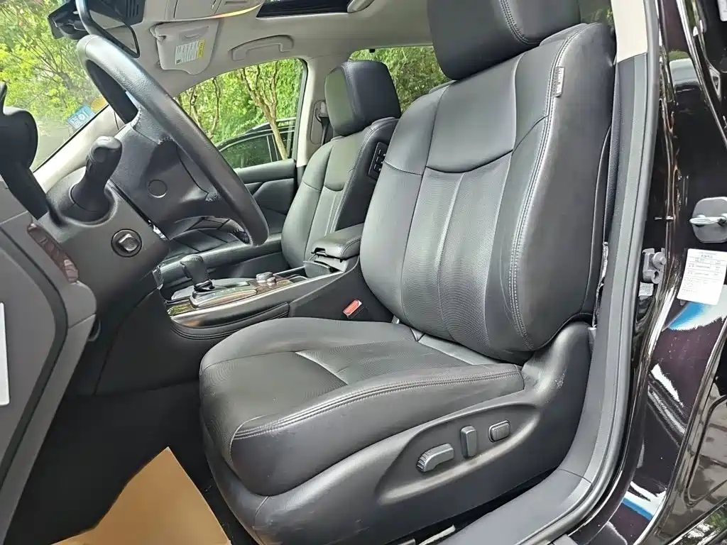 Infiniti Q70 — миниатюра 8