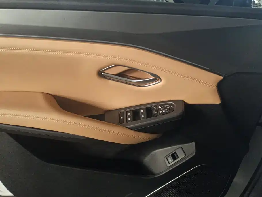 BYD L DM-i — миниатюра 7