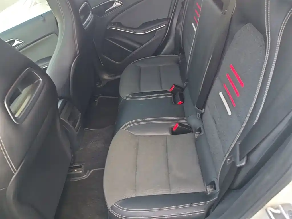 Mercedes-Benz A-Class (Import) — миниатюра 17